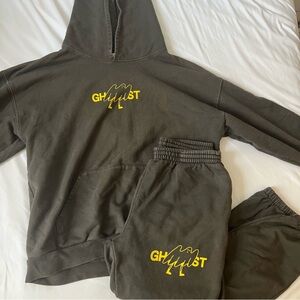 Lonely Ghost Sweat-set “Do You Believe In Ghosts?”